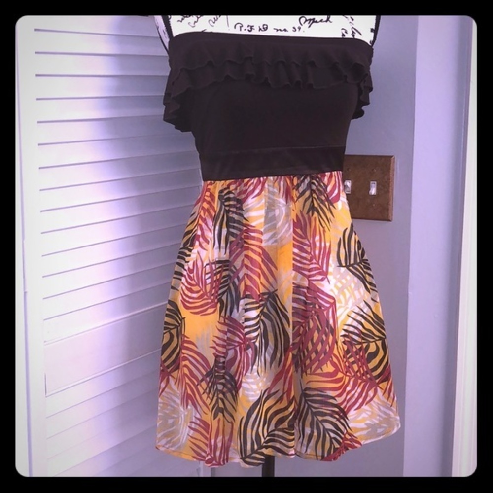 2B Bebe Floral‎ Dress Size Medium